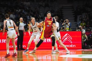 PG模拟器-中国女篮15分不敌比利时 全队三分16中3+19失误